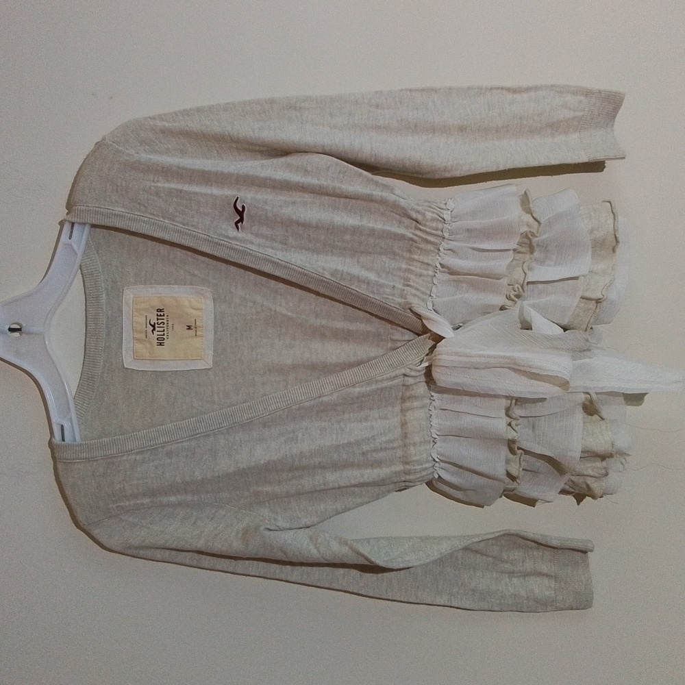 Hollister sweater